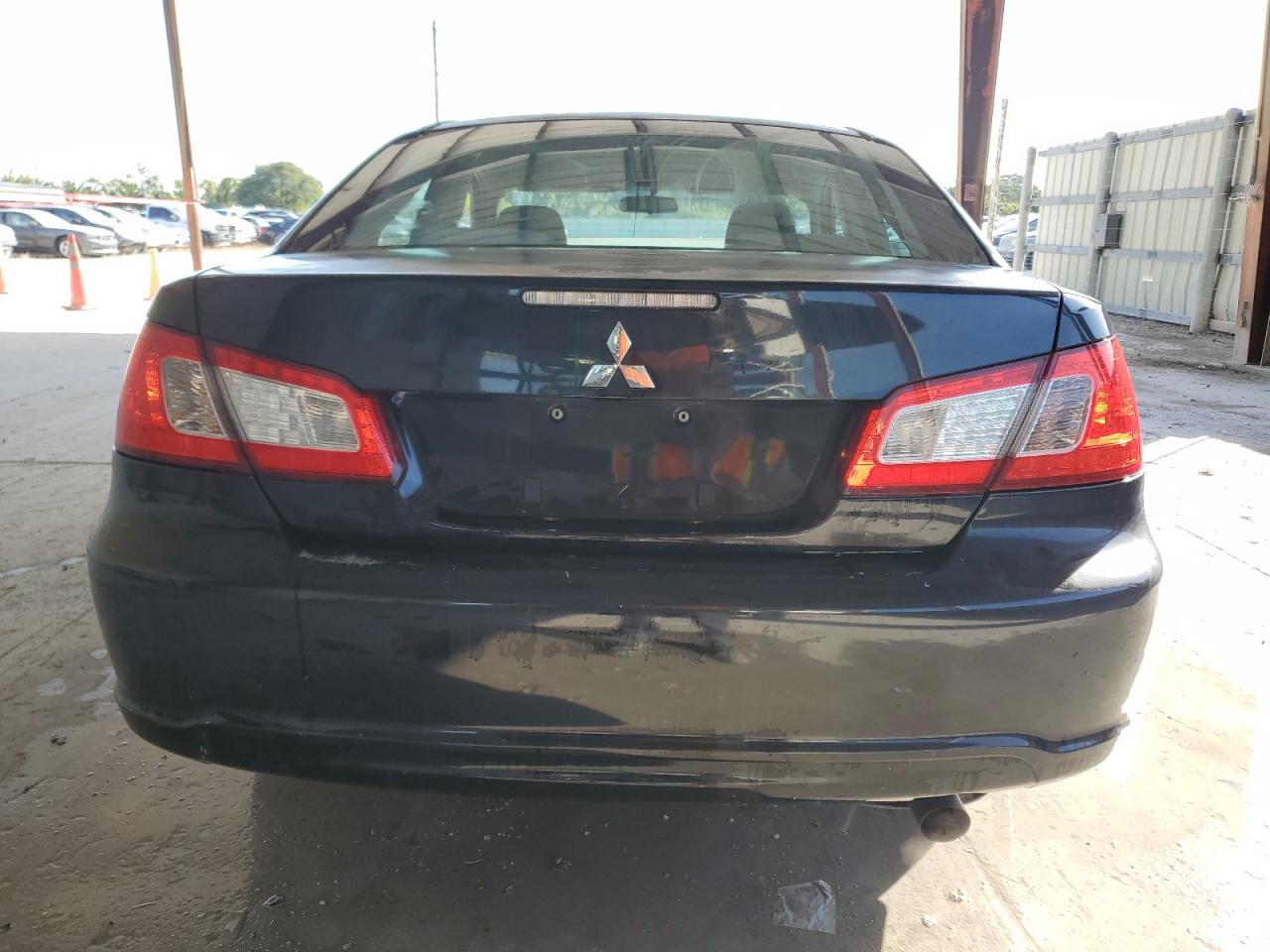 2010 Mitsubishi Galant - Image 6