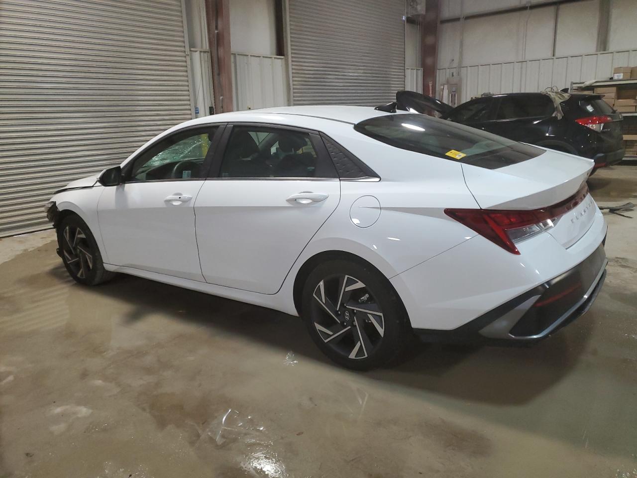 2024 Hyundai Elantra - Image 2