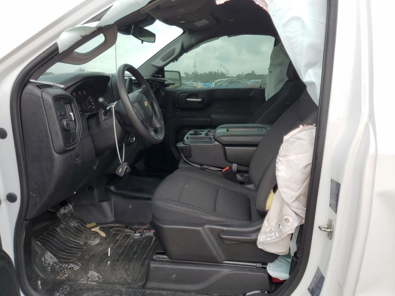 2022 Chevrolet Silverado - Image 7