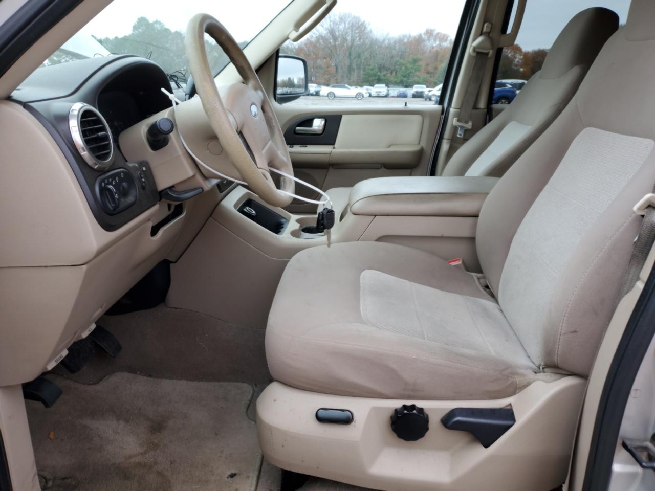 2004 Ford Expedition Xlt VIN: 1FMPU16L64LB54352 Lot: 85381614