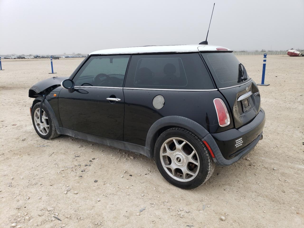 2005 MINI Cooper - Image 2