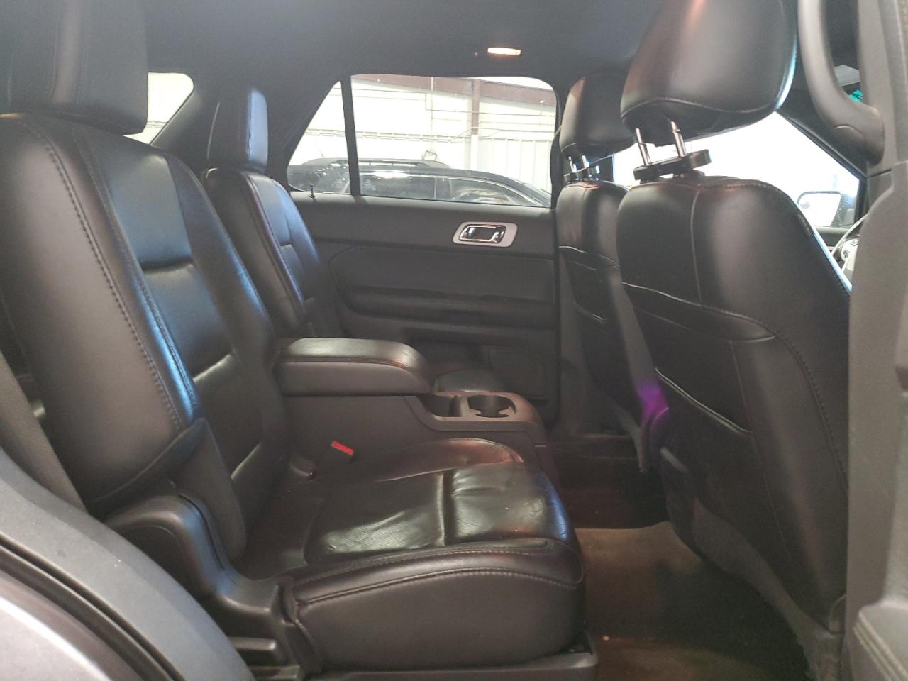 2013 Ford Explorer - Image 11