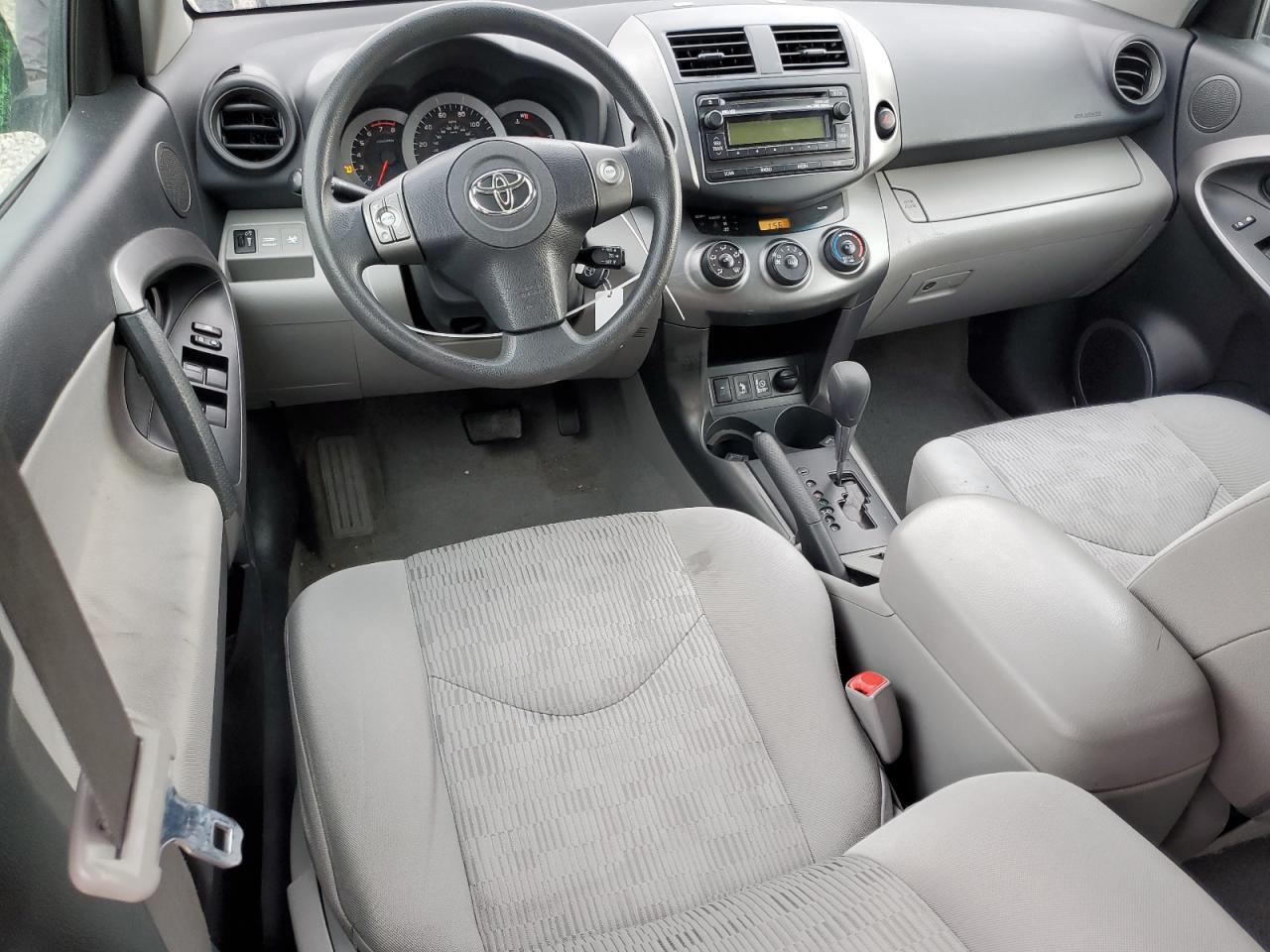 2012 Toyota RAV 4 - Image 8
