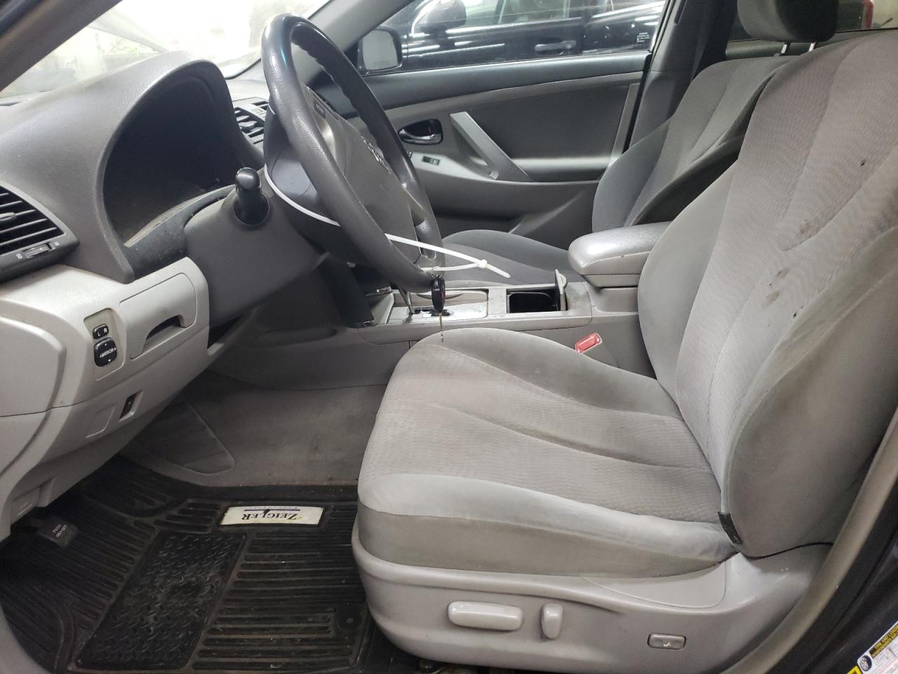 2010 Toyota Camry - Image 7