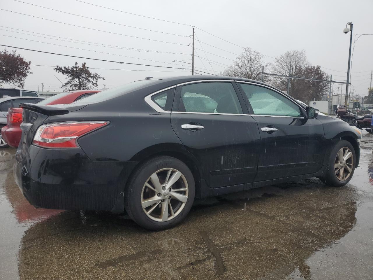 2015 Nissan Altima - Image 3