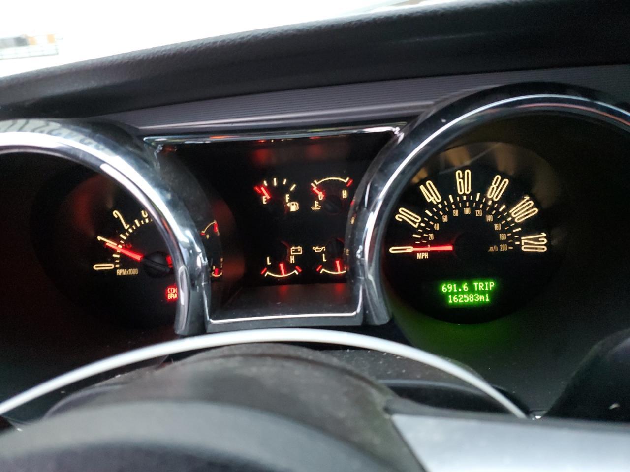2006 Ford Mustang - Image 9