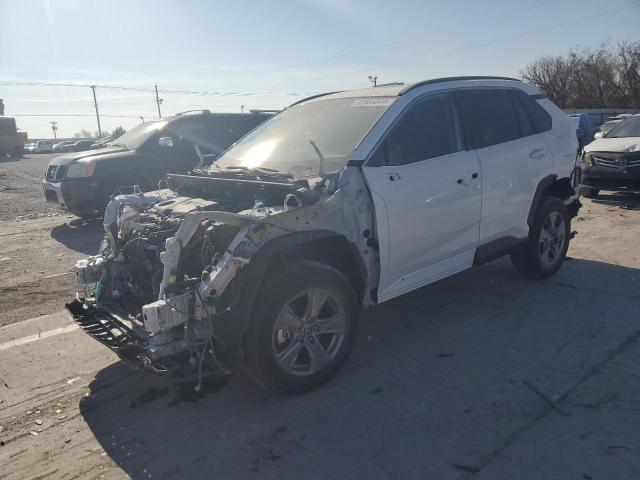 TOYOTA RAV4 XLE 2024