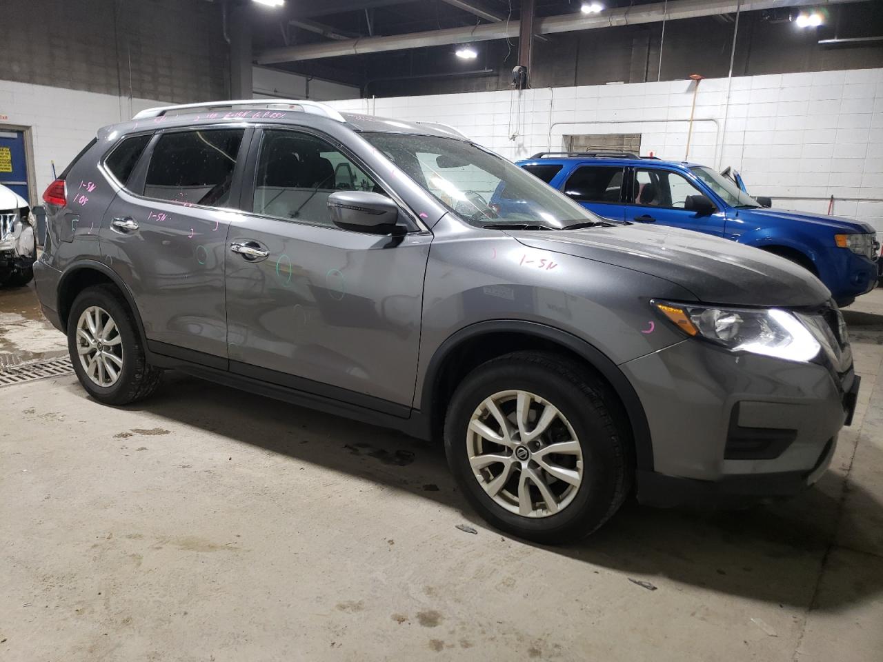 2017 Nissan Rogue - Image 4