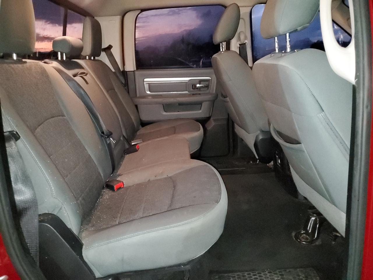 2014 RAM 1500 - Image 10