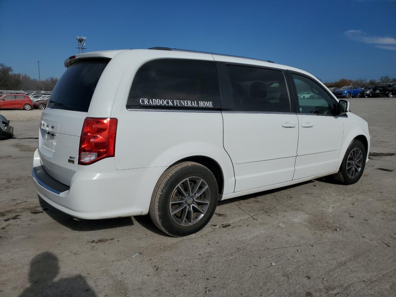 2017 Dodge Caravan - Image 3