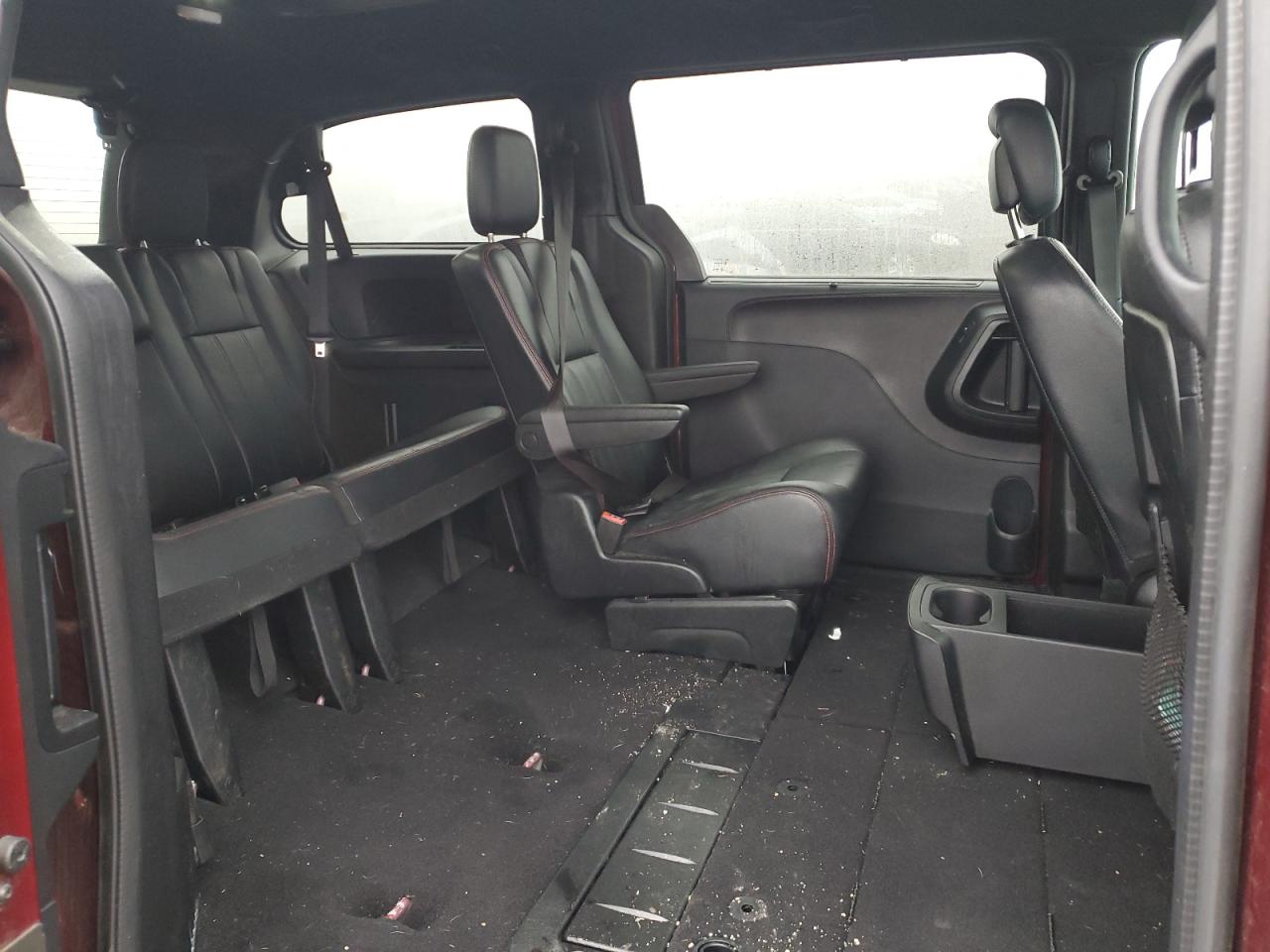 2019 Dodge Caravan - Image 11