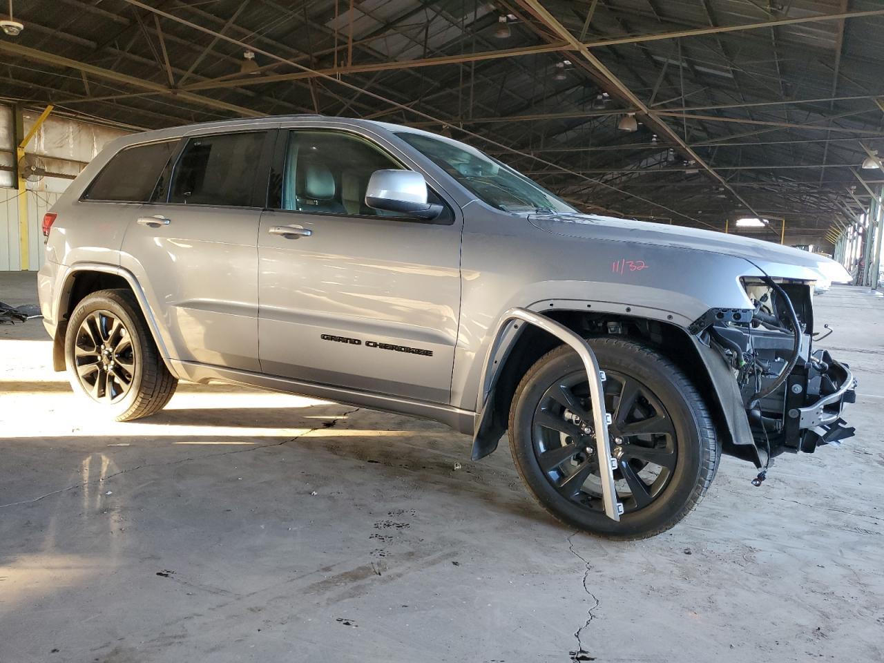 2018 Jeep Grand Cherokee - Image 4
