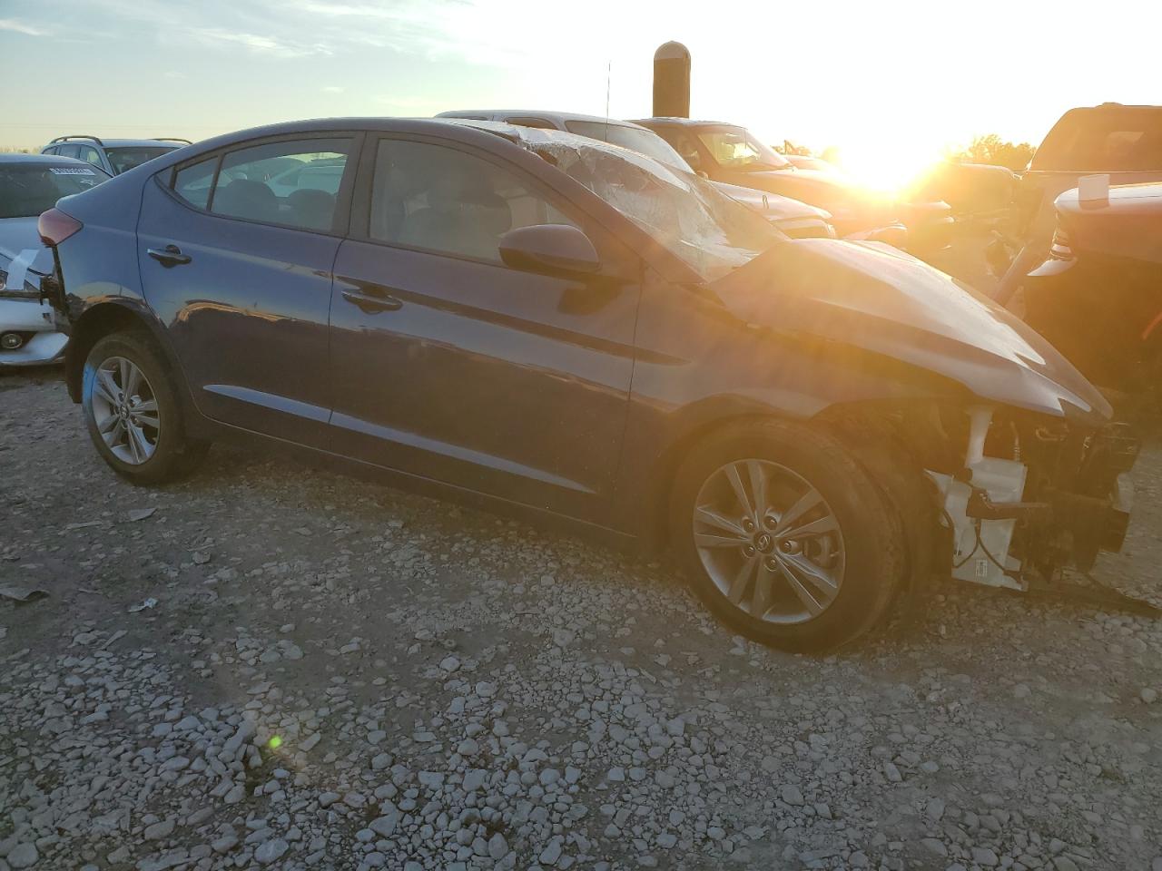 2017 Hyundai Elantra - Image 4