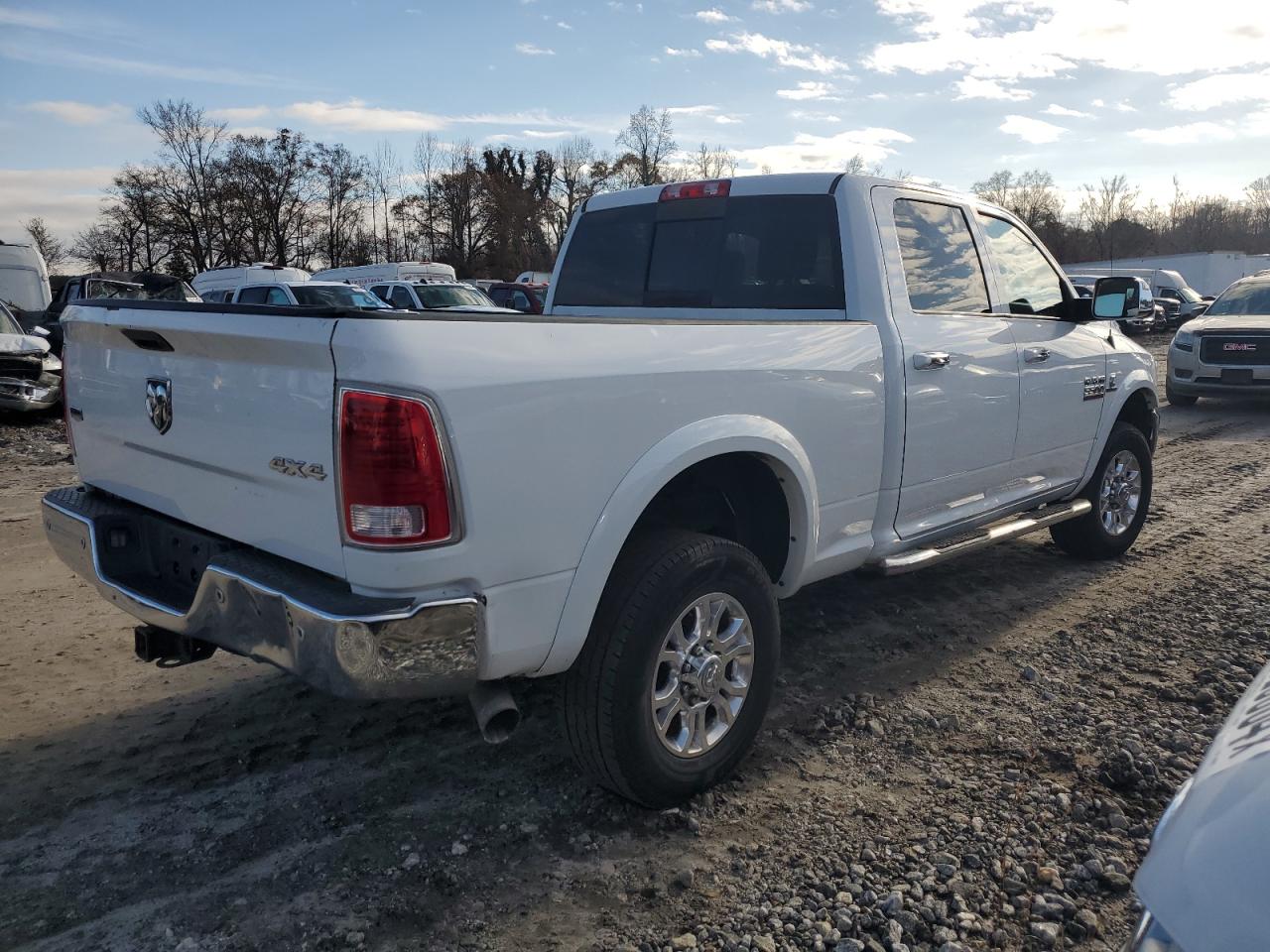 VIN 3C6UR5FL2JG155823 2018 RAM 2500 no.3