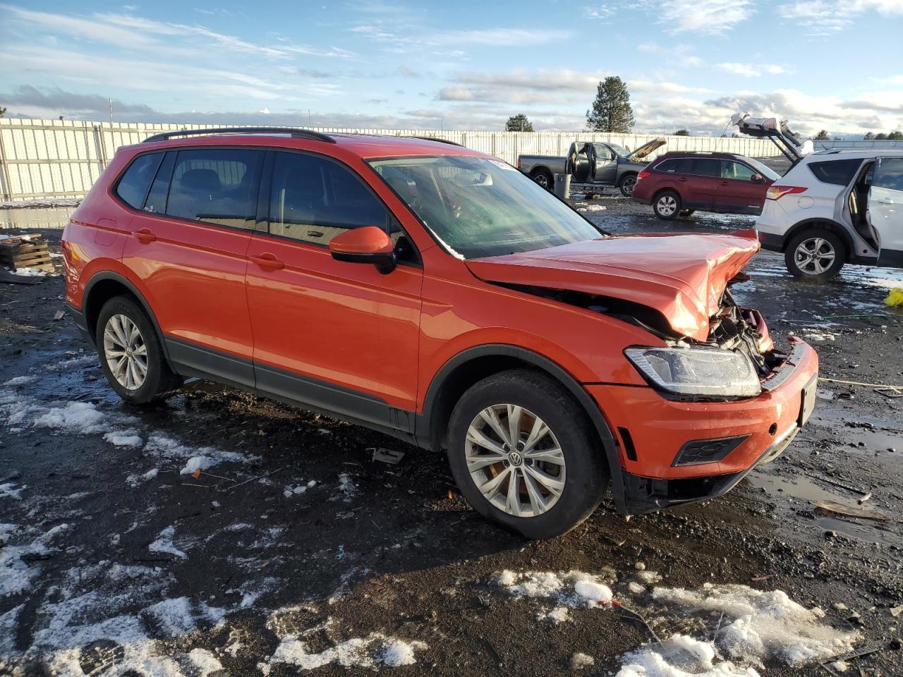 VIN 3VV0B7AX2JM071070 2018 VOLKSWAGEN TIGUAN no.4