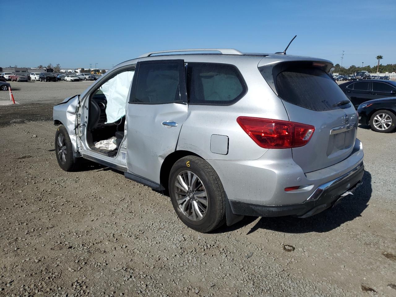 2018 Nissan Pathfinder S VIN: 5N1DR2MN8JC638128 Lot: 85453904