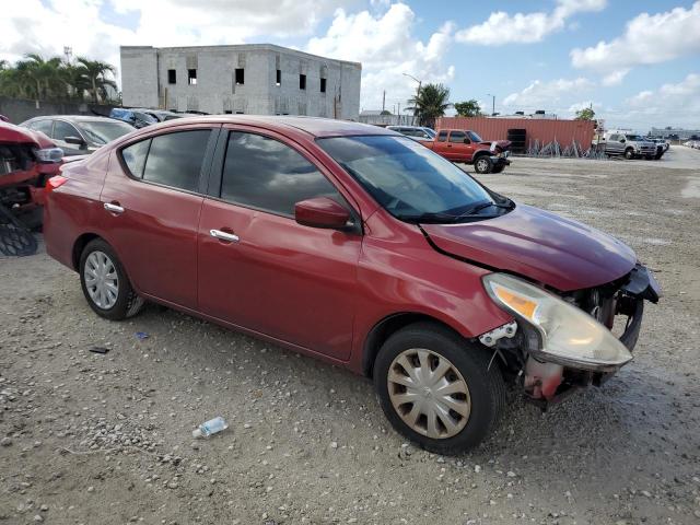  NISSAN VERSA 2017 Красный