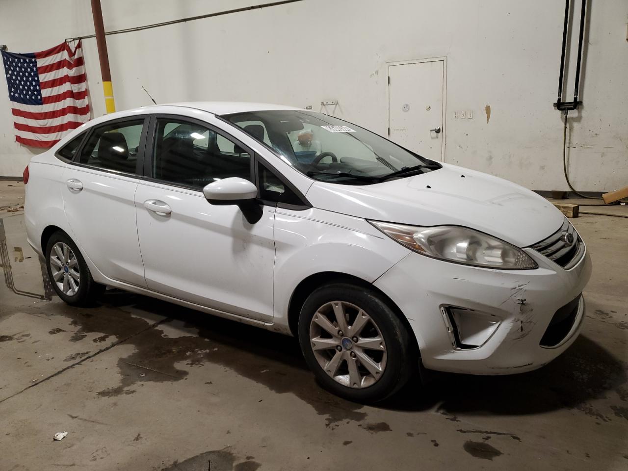 2012 Ford Fiesta - Image 4