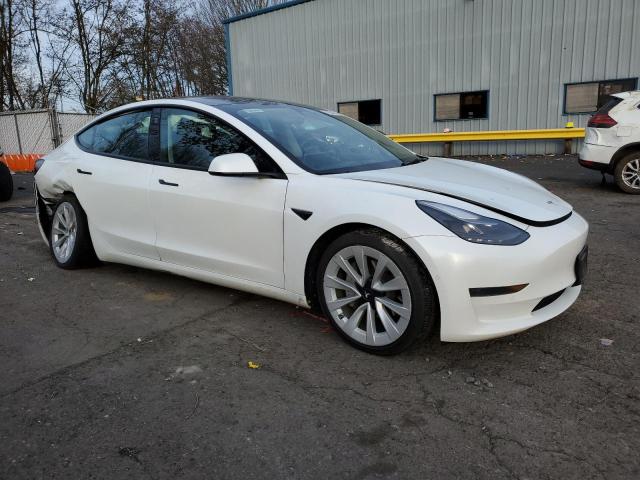  TESLA MODEL 3 2022 Белы