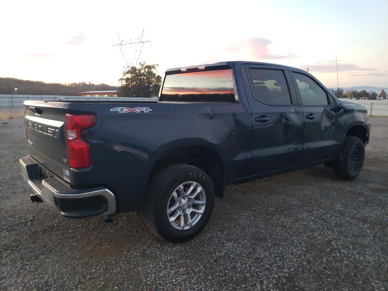 2022 Chevrolet Silverado - Image 3