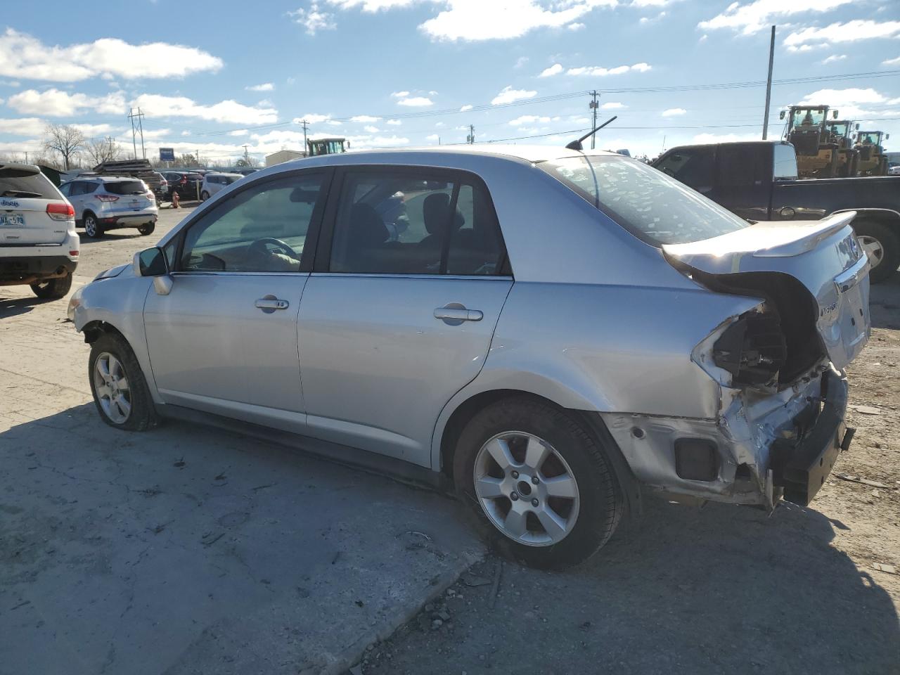 2009 Nissan Versa - Image 2