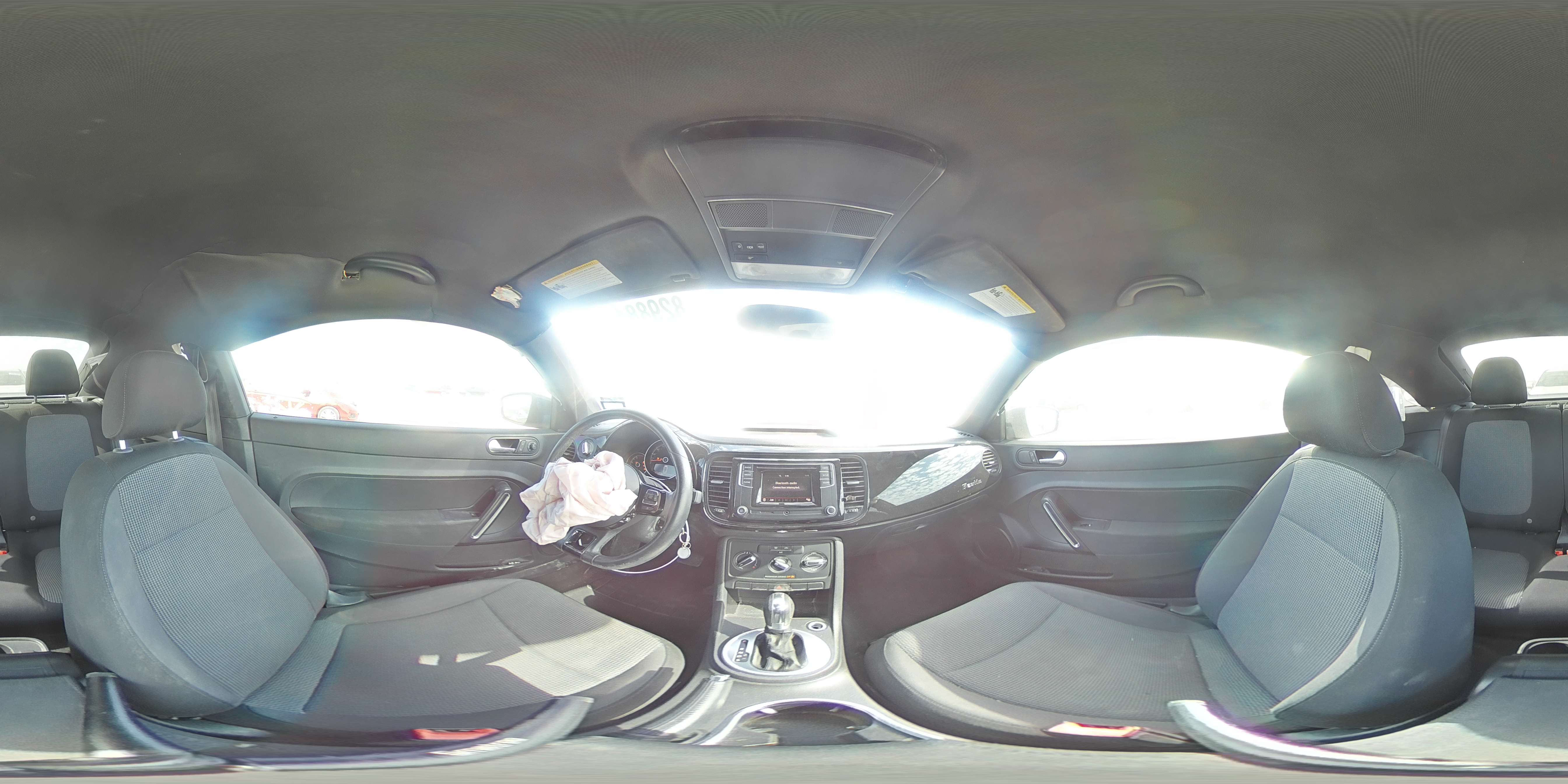 2019 Volkswagen Beetle - Image 13