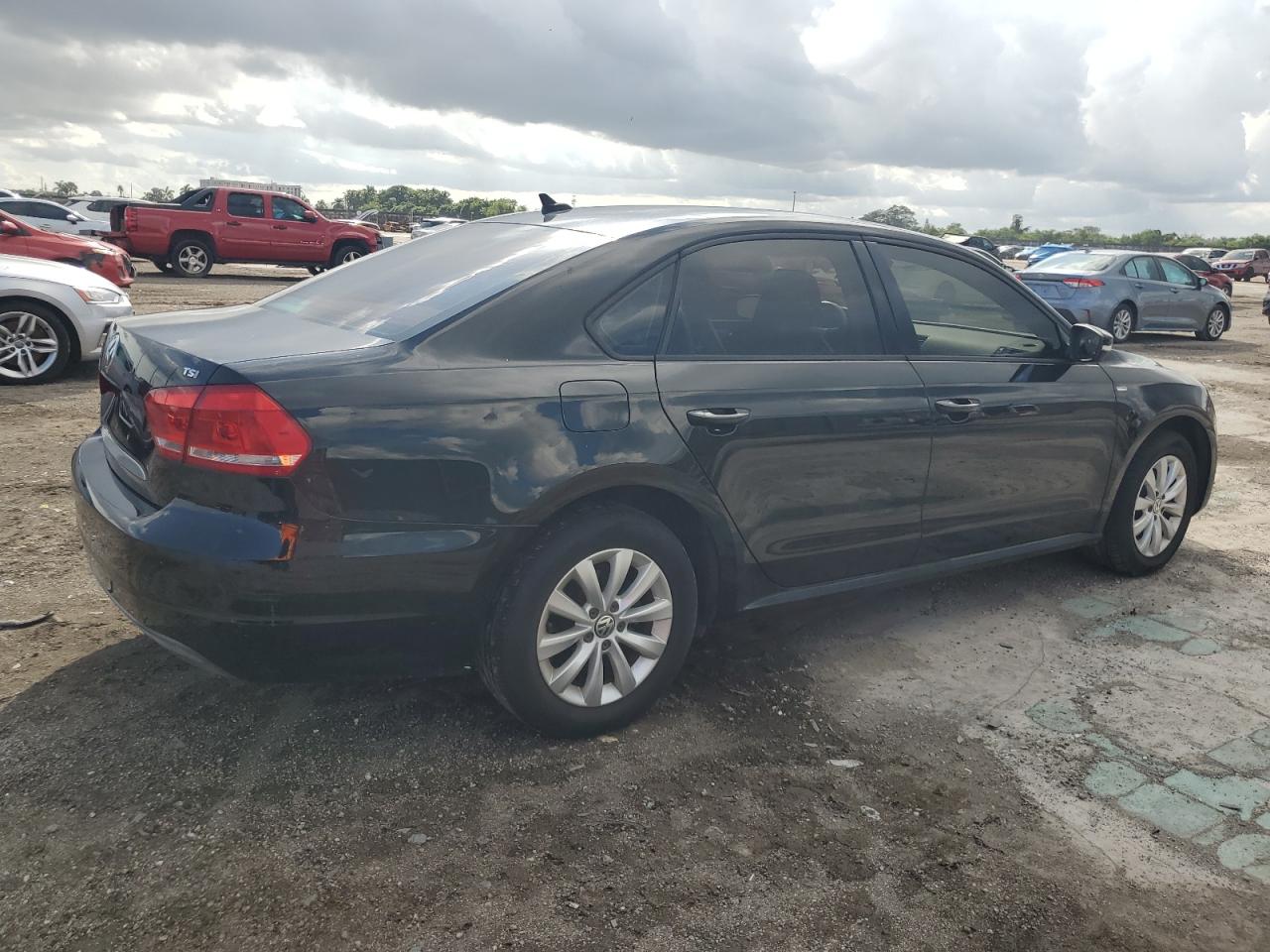 VIN 1VWAT7A32FC051243 2015 VOLKSWAGEN PASSAT no.3