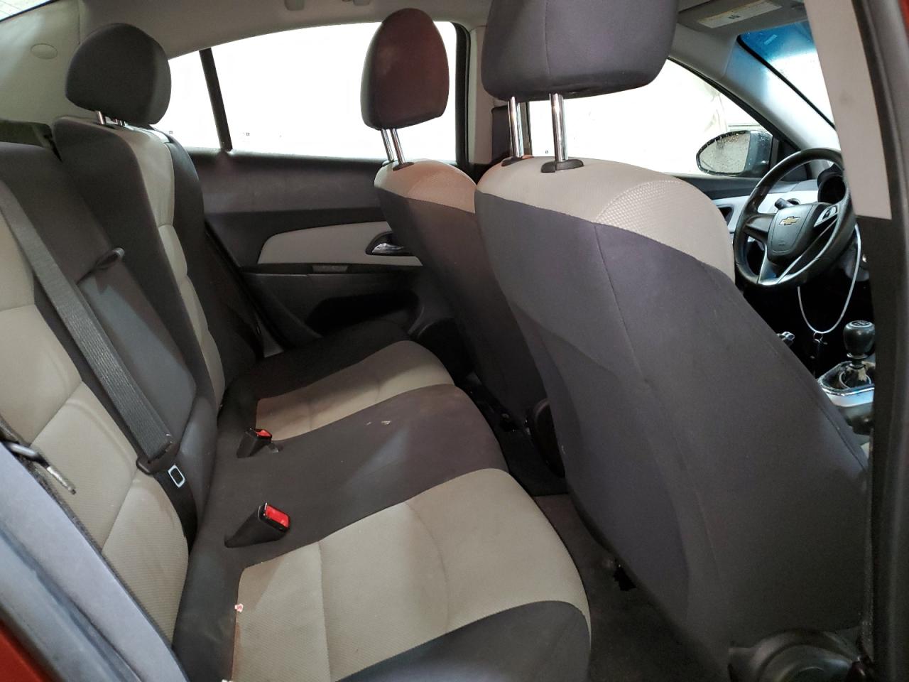 2012 Chevrolet Cruze - Image 10