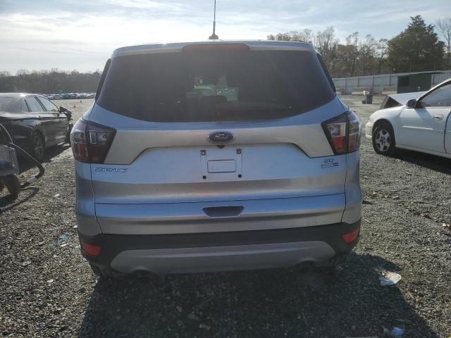  FORD ESCAPE 2017 Srebrny