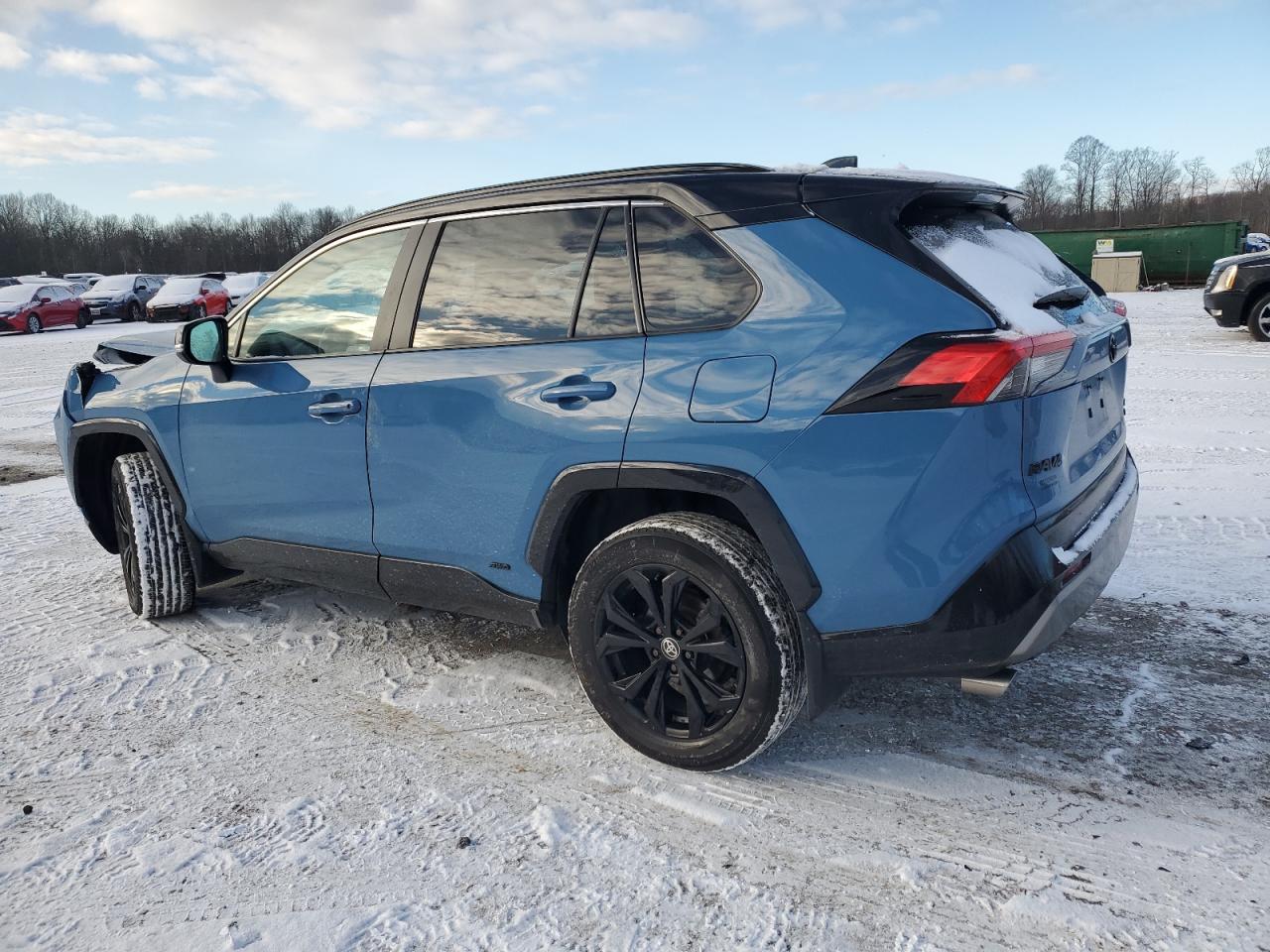 2022 Toyota RAV 4 - Image 2