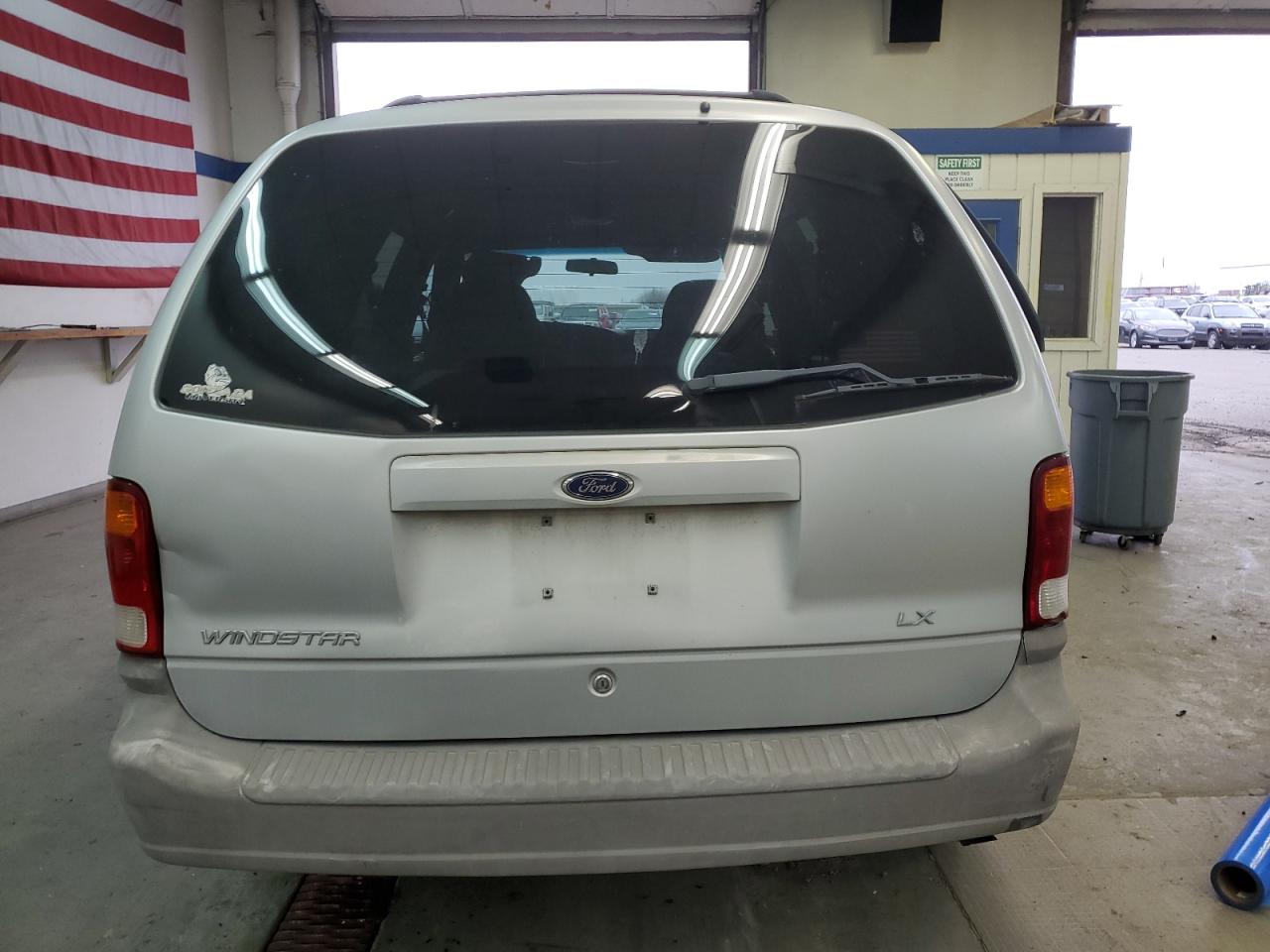 2000 Ford Windstar Lx VIN: 2FMZA5149YBA21339 Lot: 83040384