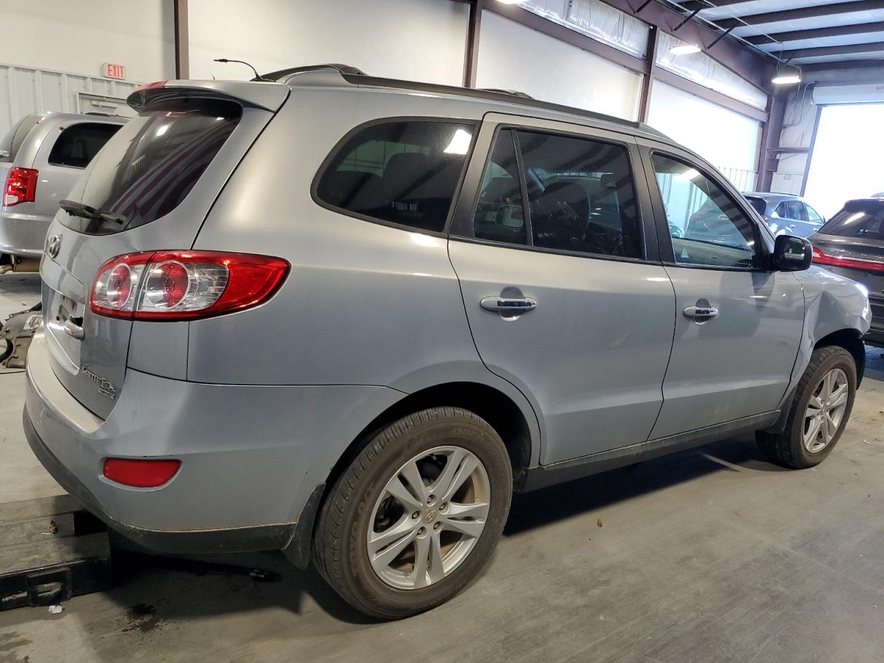 2010 Hyundai Santa Fe - Image 3