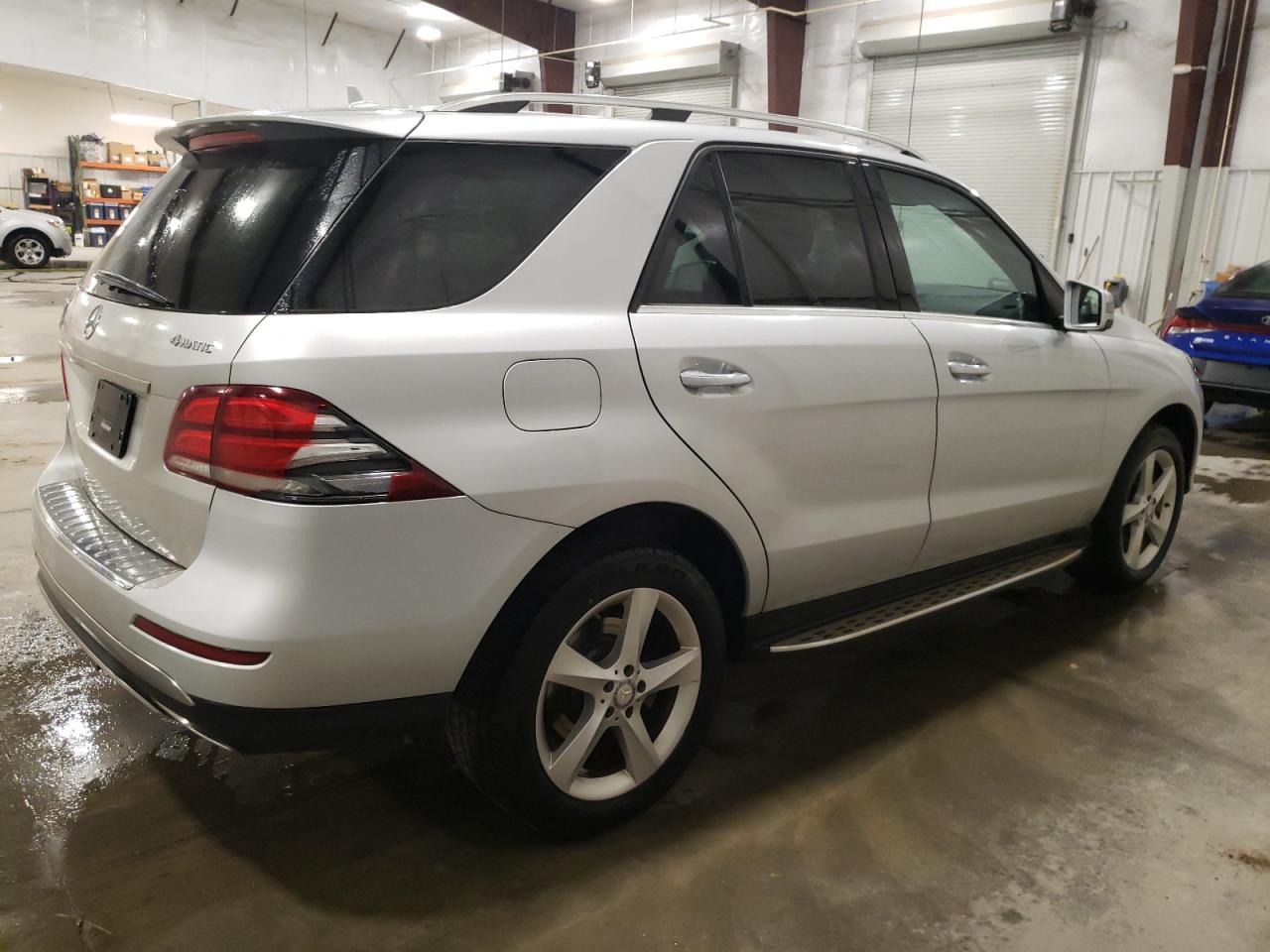 2016 Mercedes-Benz GLE - Image 3