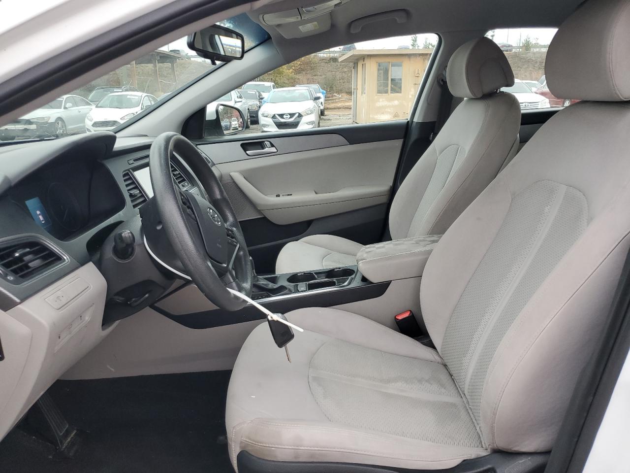 2016 Hyundai Sonata - Image 7