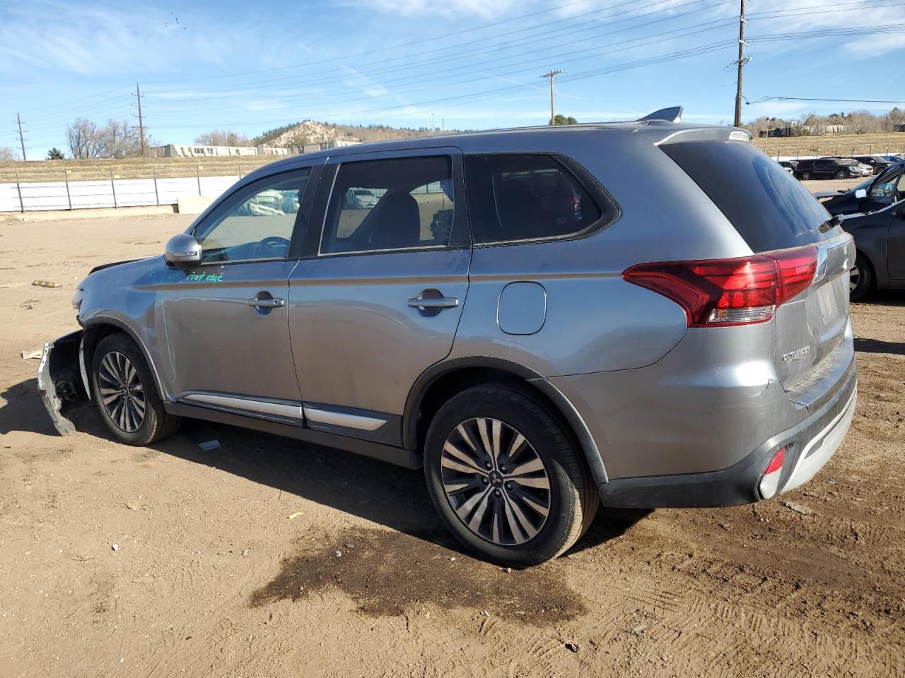 2020 Mitsubishi Outlander - Image 2