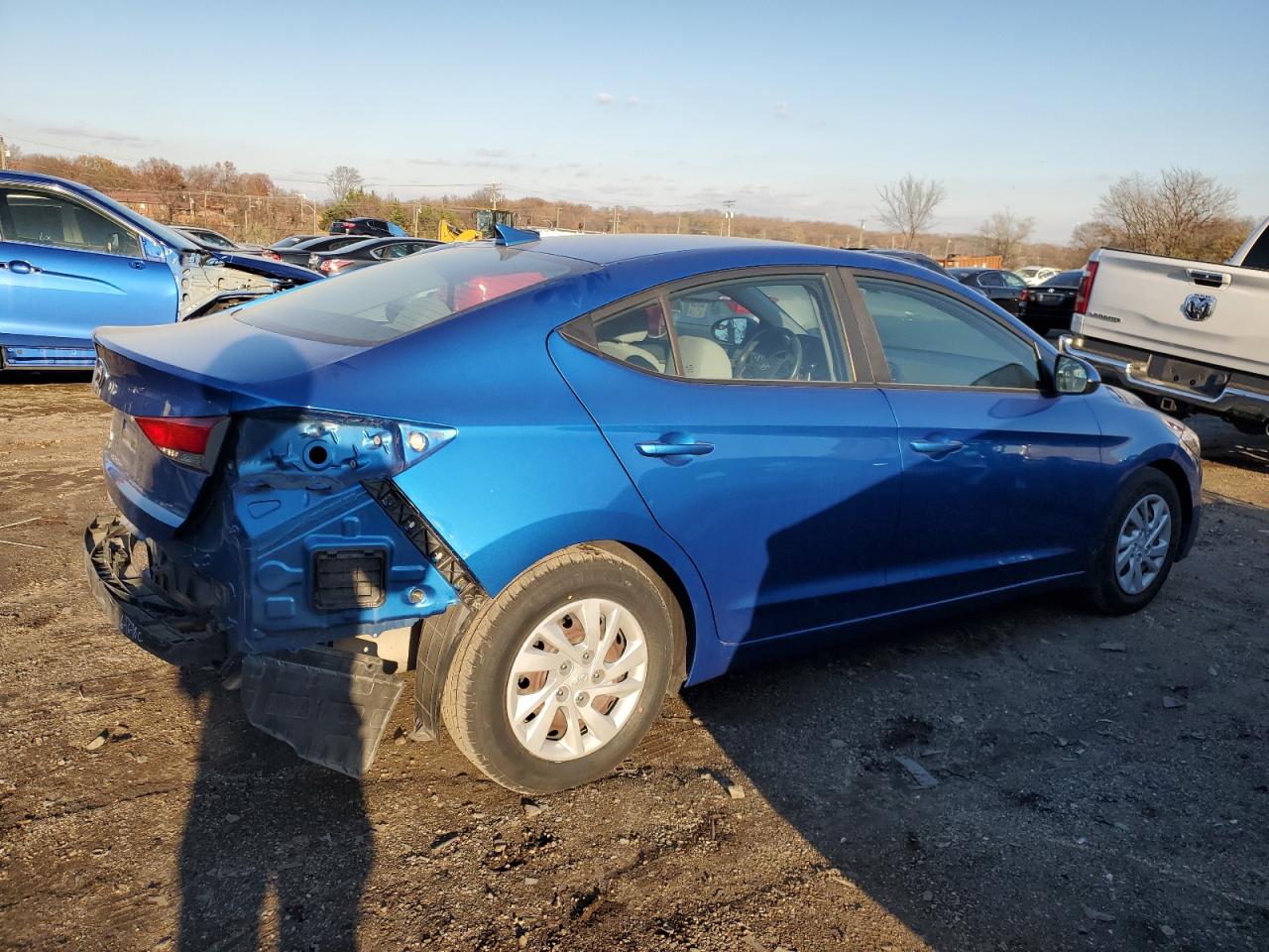 2018 Hyundai Elantra - Image 3