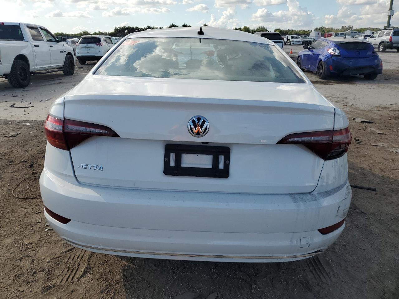 2019 Volkswagen Jetta - Image 6