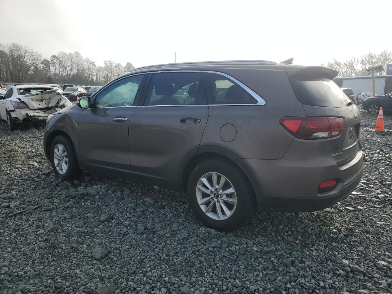 VIN 5XYPG4A32KG538528 2019 KIA SORENTO no.2