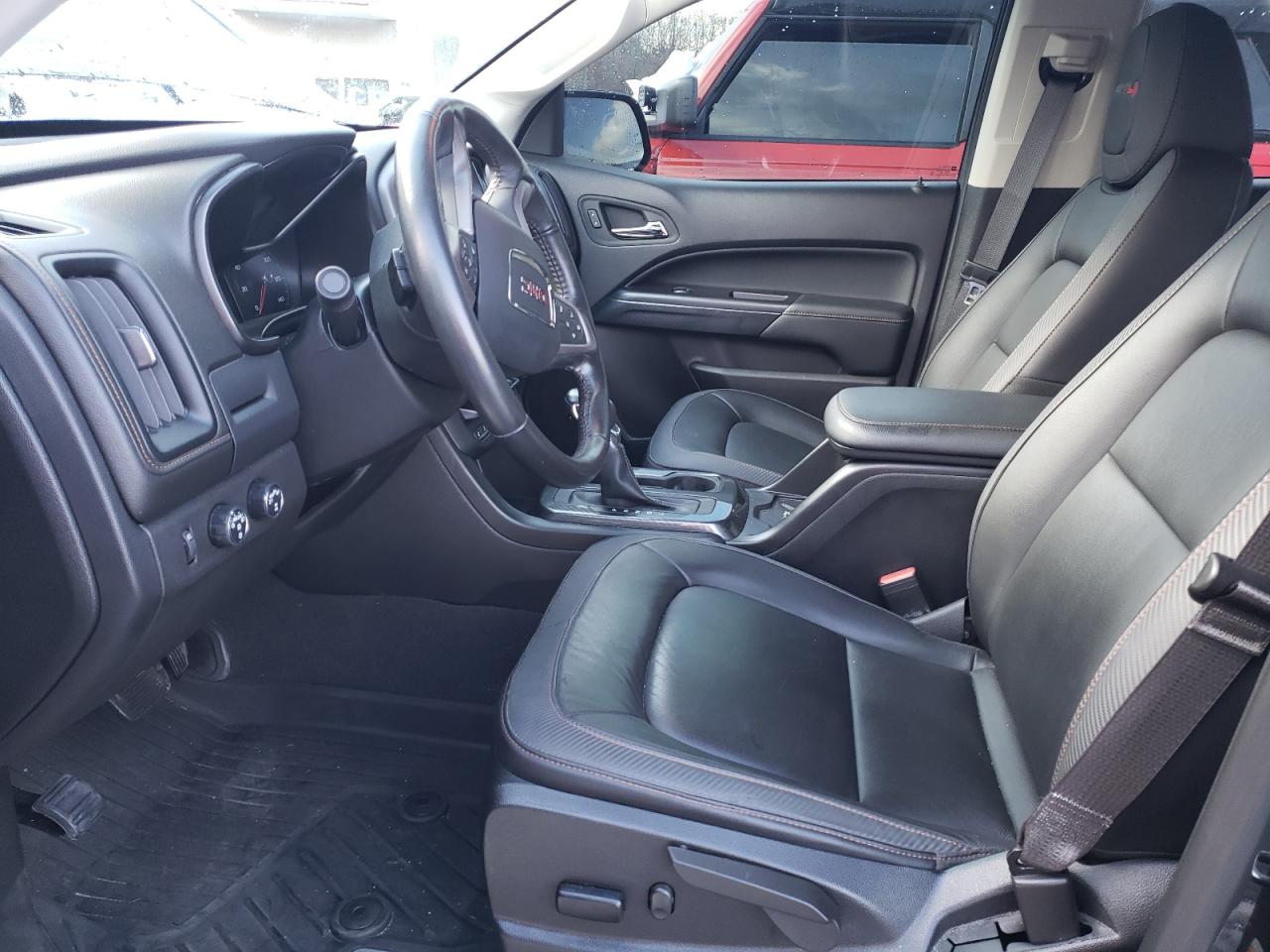 2022 GMC Canyon - Image 7