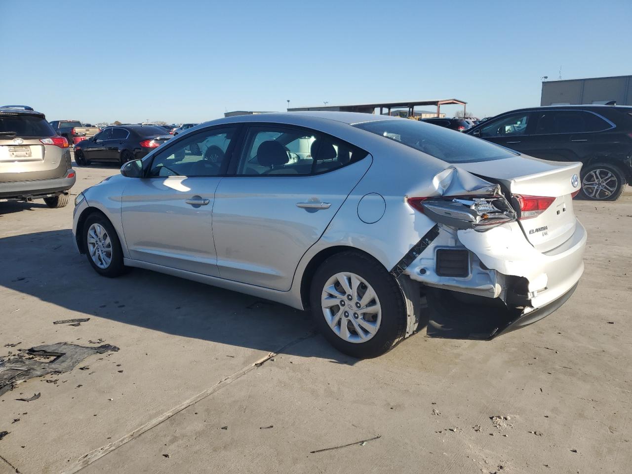 2018 Hyundai Elantra - Image 2