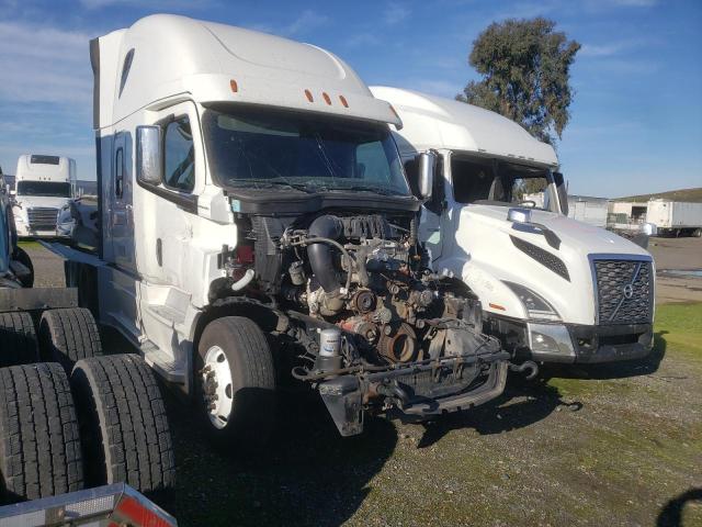 2020 Freightliner Cascadia 126