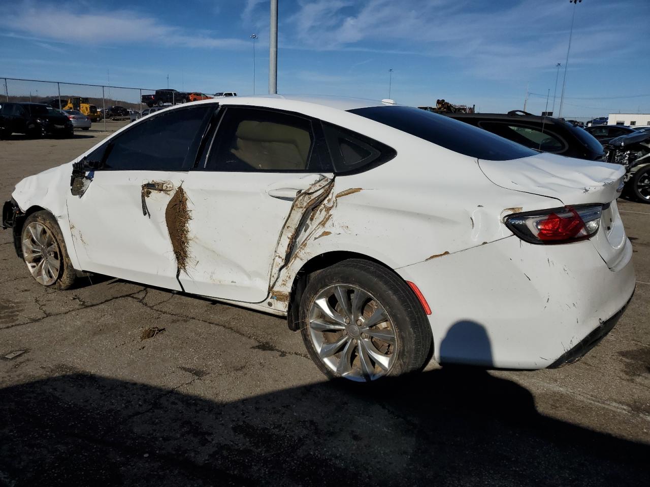 2015 Chrysler 200 - Image 2