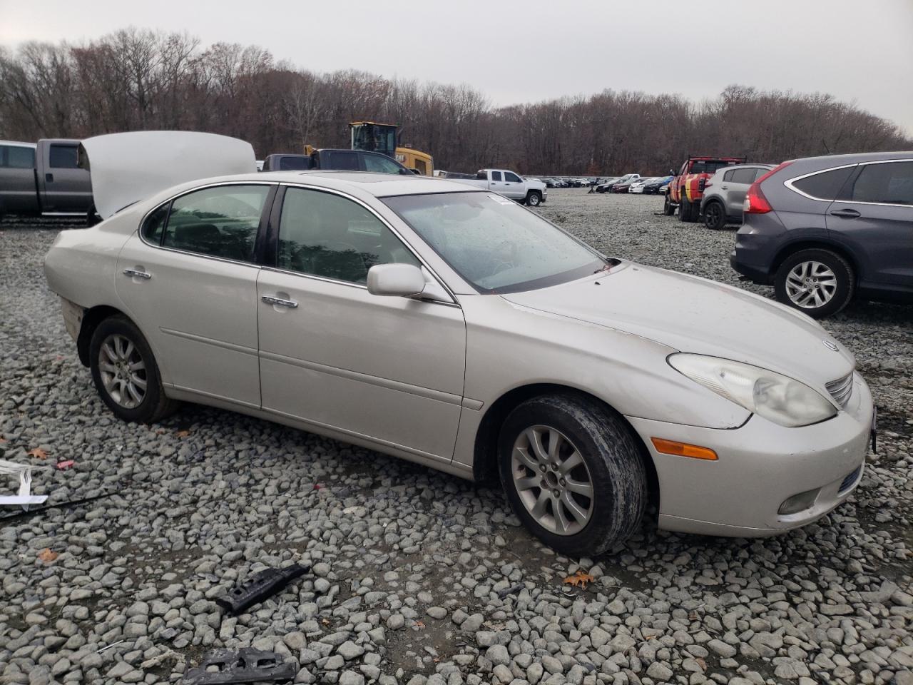 2002 Lexus ES - Image 4