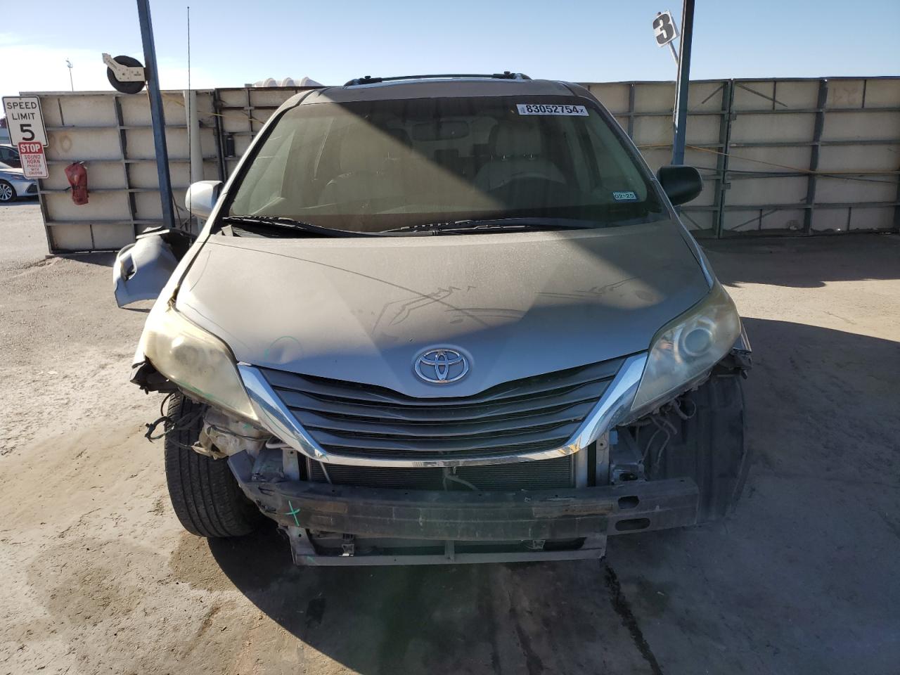 2011 Toyota Sienna - Image 5