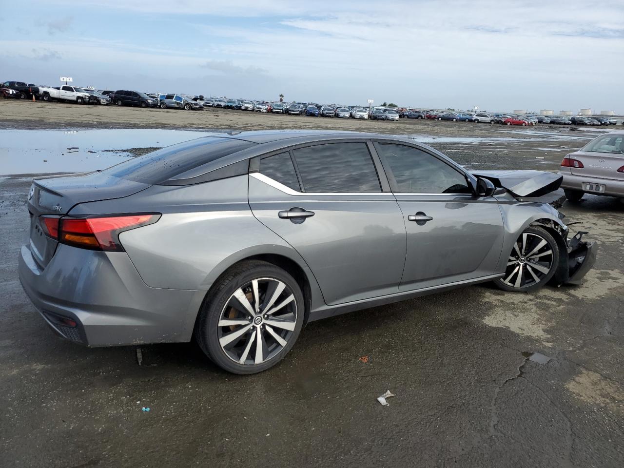 2019 Nissan Altima - Image 3