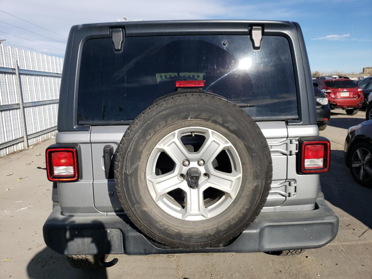 2019 Jeep Wrangler - Image 6