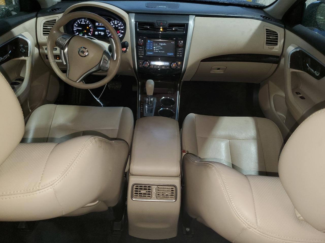 2015 Nissan Altima - Image 8