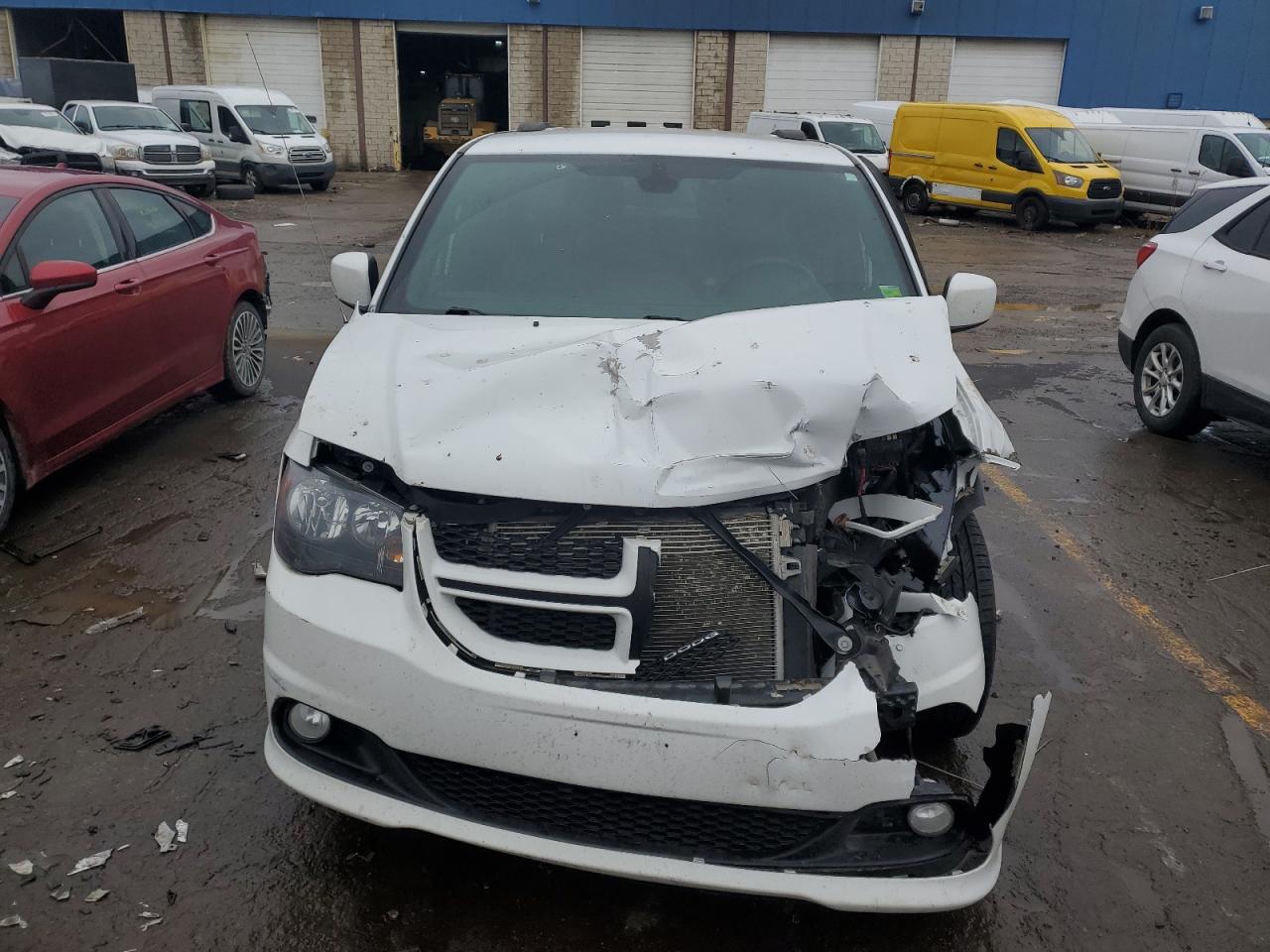 VIN 2C4RDGEGXKR565455 2019 DODGE CARAVAN no.5