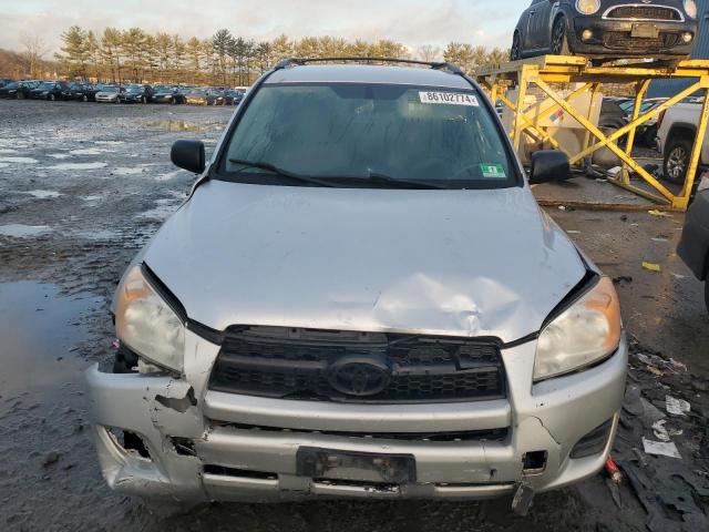  TOYOTA RAV4 2012 Srebrny