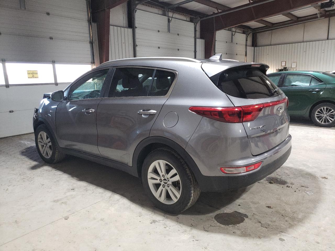 VIN KNDPMCAC4H7241771 2017 KIA SPORTAGE no.2